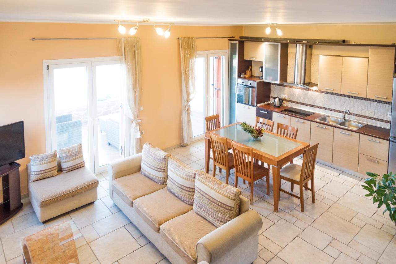 Villa Adriatica Vitaládes Екстериор снимка